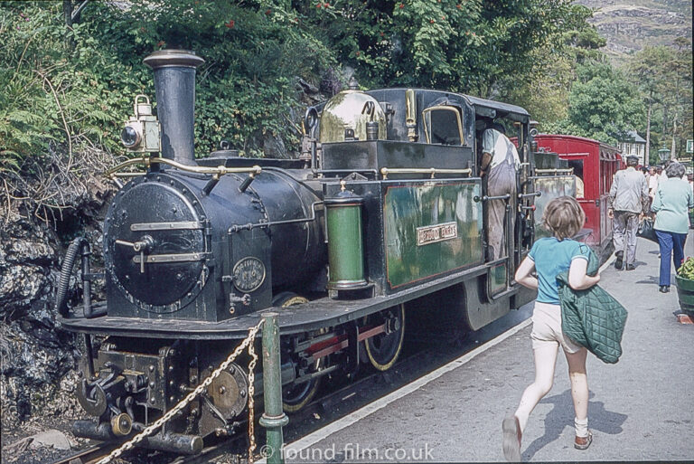 a-steam-engine-on-the-ffestiniog-railway