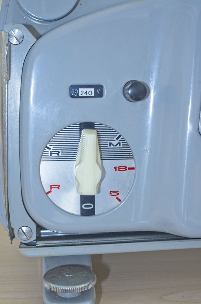 Main control knob