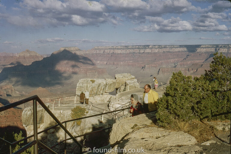 grand-canyon-viewing-platform