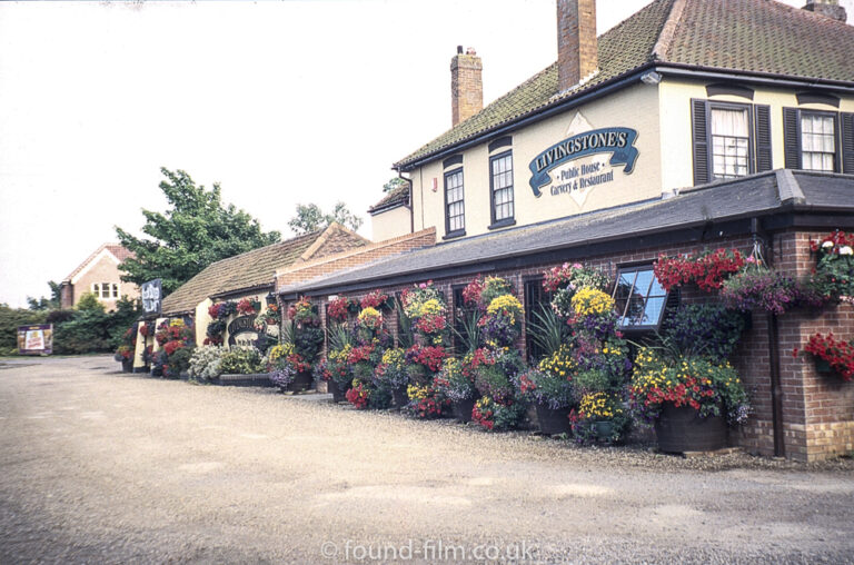 Livingstones pub in Kessingland, July 2003