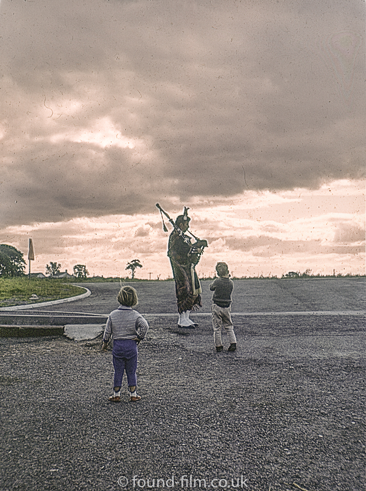 A Piper watched by two children in 1967