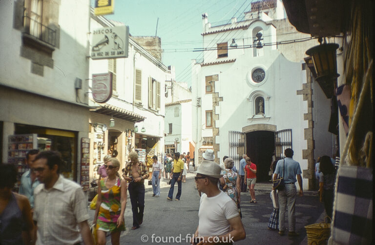 Spanish street scene – August 1975