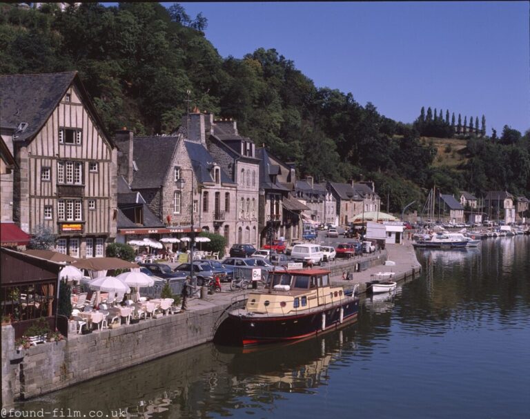 The Port of de Dinan