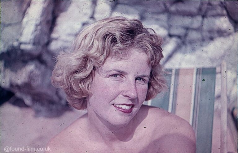 Very nice Portrait of a young girl in the 1950s