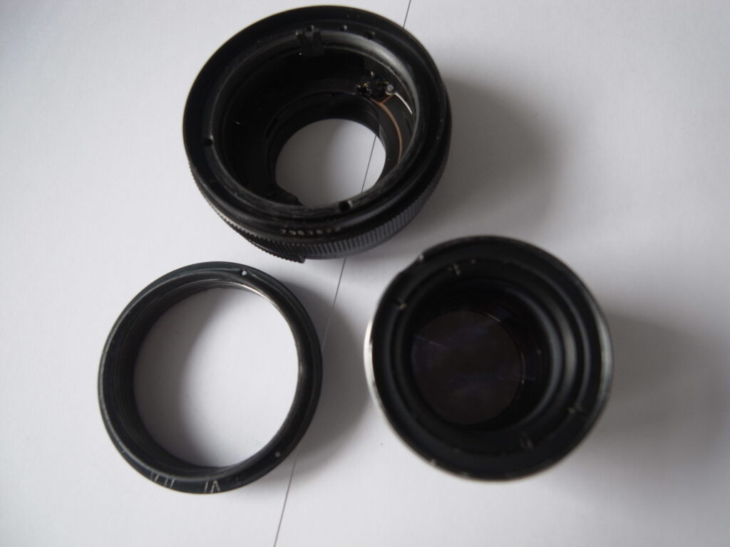 Pentacon 50mm strip down and clean - Focusing ring, lens body and helicoid