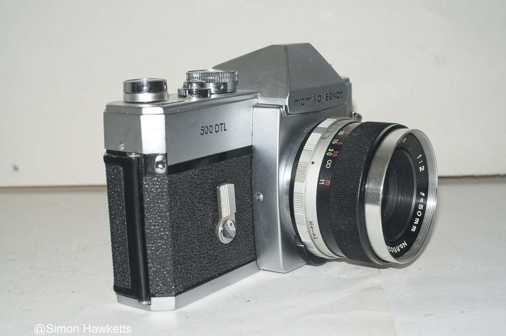 Mamiya/Sekor 500 DTL 35mm SLR camera - Side view showing self timer