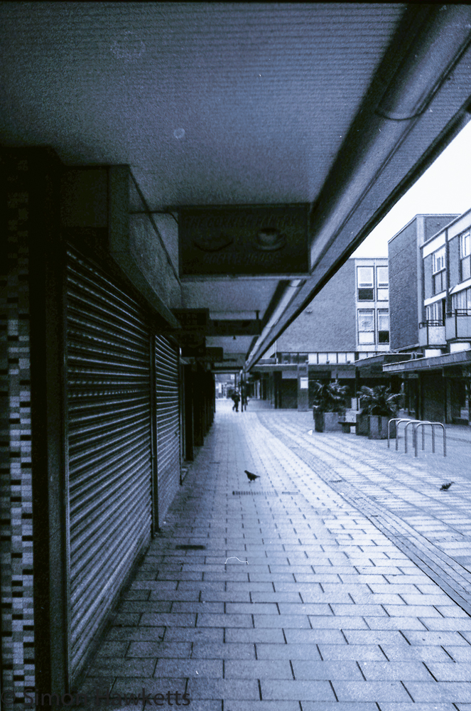 Yashica MG-1 sample pictures - Stevenage in early morning