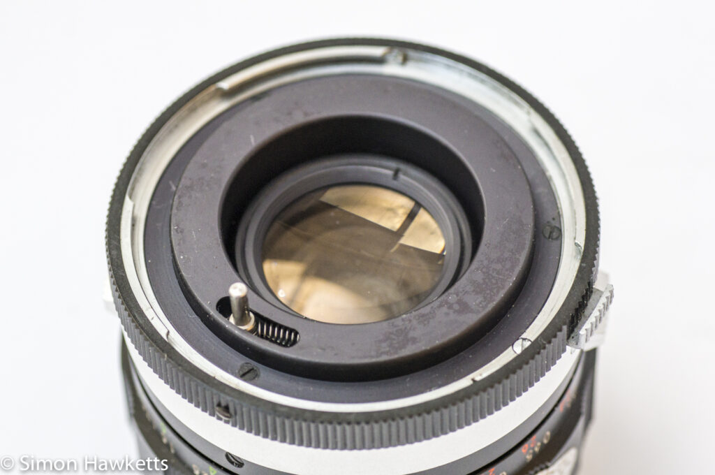 Auto Miranda 50mm f/1.9 strip down and repair - lens mount showing aperture actuation pin