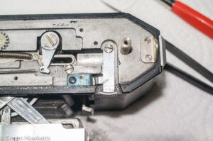 Agfa Karat Art Deco - shutter release latch removed and cleaned