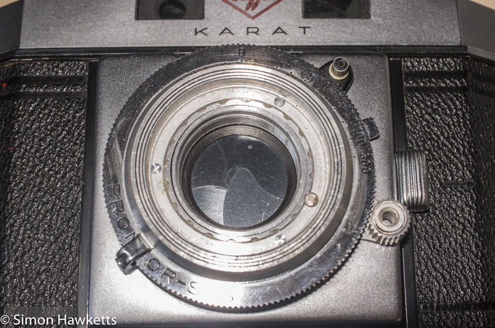 Agfa Karat IV shutter repair - front element unscrewed