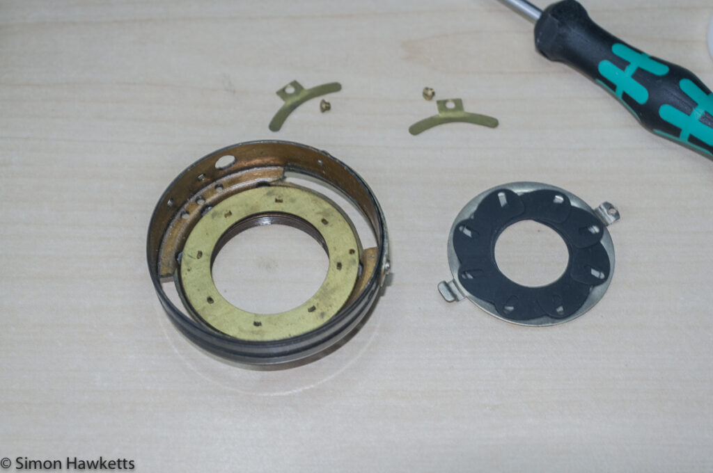 Servicing the Argus A2F - aperture blade assembly removed