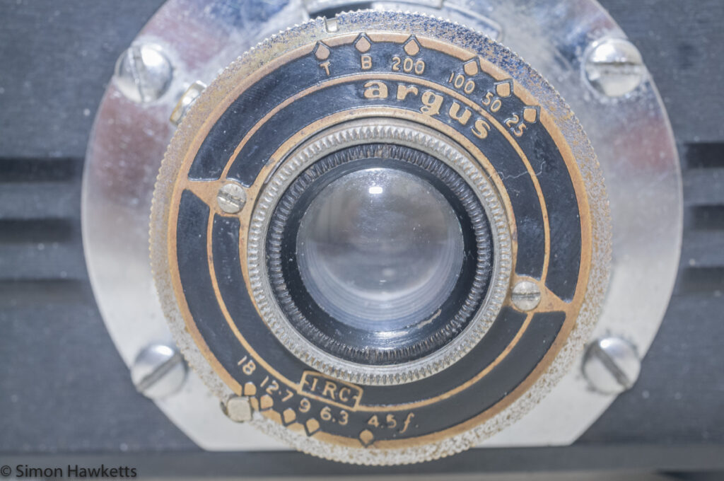 Argus A2F Viewfinder Camera - Aperture and shutter speed setting