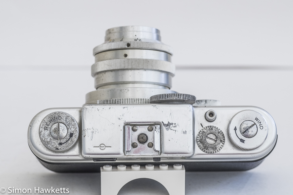 argus c4 35mm rangefinder camera top view showing marking and corrosion