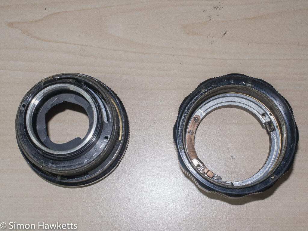 Auto Takumar 55mm f/2.2 strip down - Helicoid unscrewed from the lens base