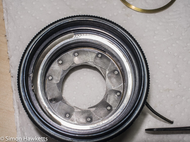 Auto Takumar 55mm f/2.2 strip down - blades assembled in the aperture