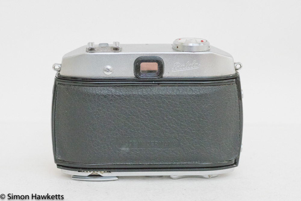 balda baldamatic i 35mm rangefinder camera rear view of camera