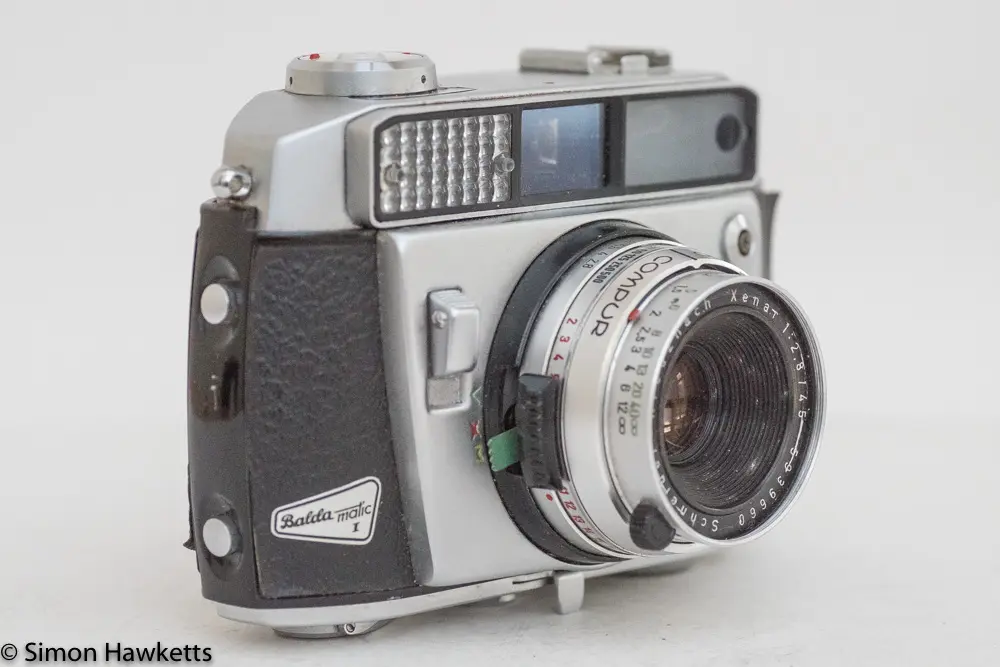 balda baldamatic i 35mm rangefinder camera side view showing shutter release