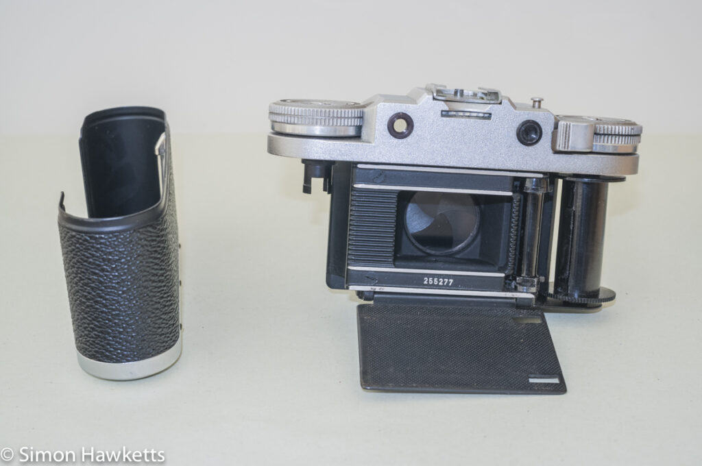 Braun Paxette viewfinder camera - Bottom of camera removed