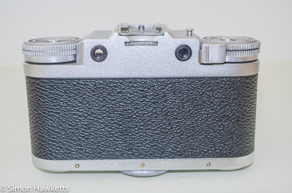Braun Paxette viewfinder camera - Rear view showing viewfinder and extinction meter