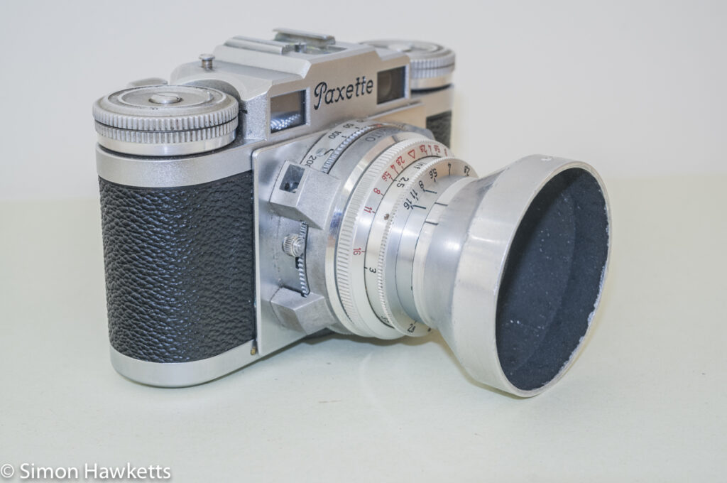 Braun Paxette viewfinder camera - Side view showing shutter release