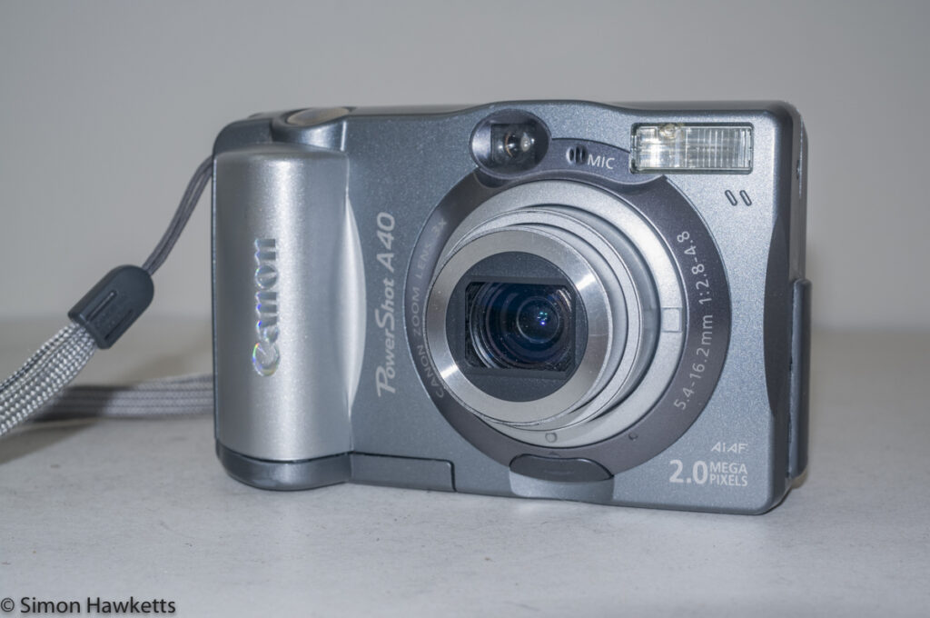 Canon PowerShot A40 - Front view with camera on