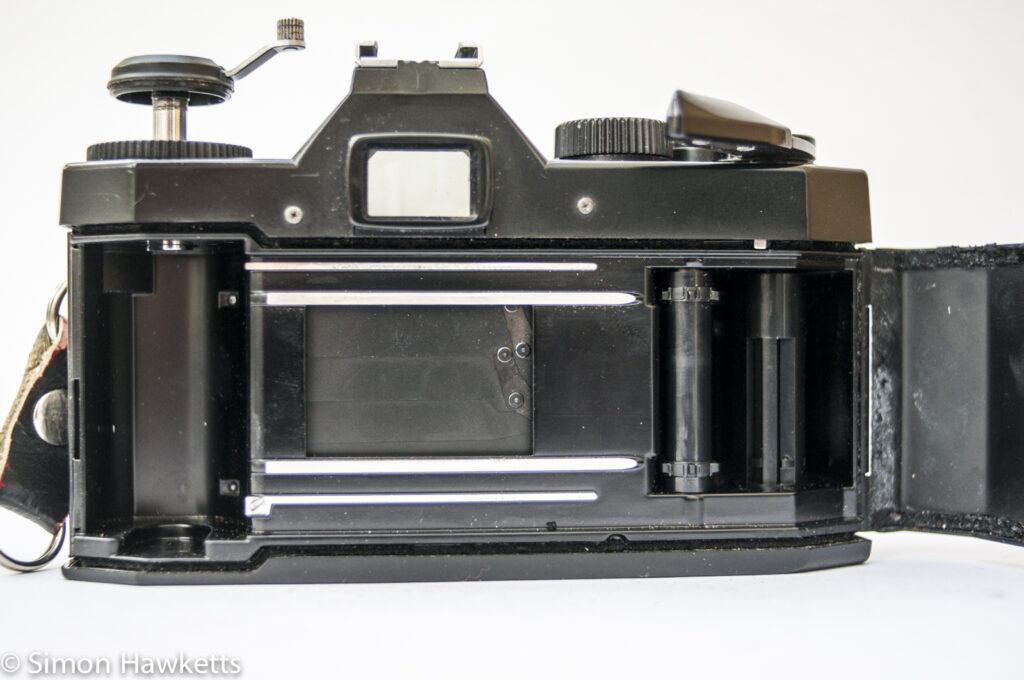 cosina ct 1 35mm slr showing film chamber