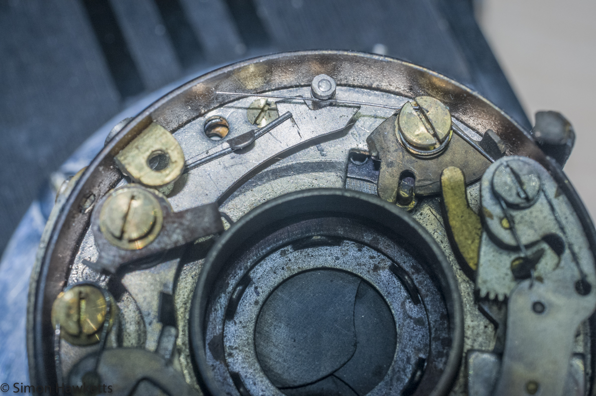 Servicing the Argus A2F - Detail of the shutter actuator