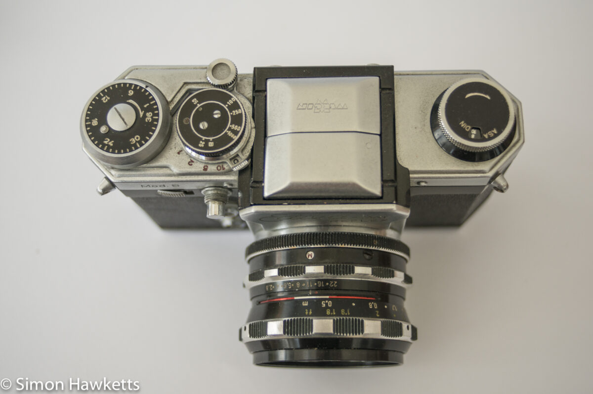 The Rather Flimsy Edixa-Mat Reflex B SLR Camera - Everything Vintage