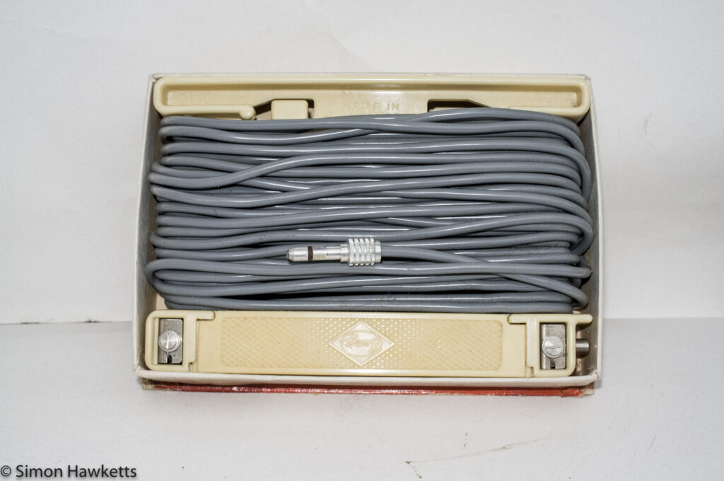 Eumig Electric 8 Cine Camera - Cable release