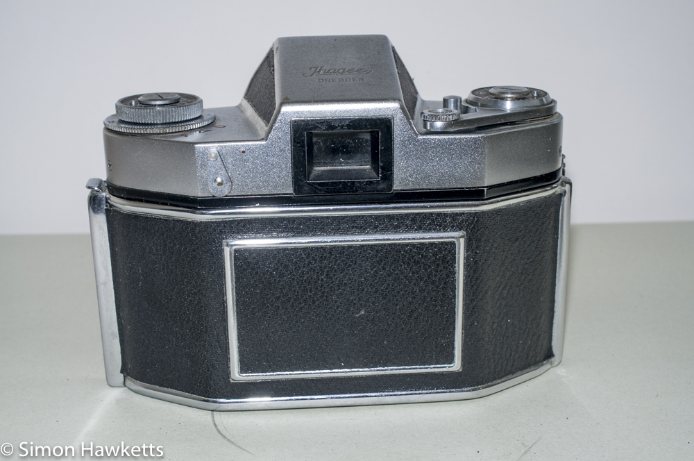 Exakta Exa II 35mm slr camera - back of camera showing shutter release lock