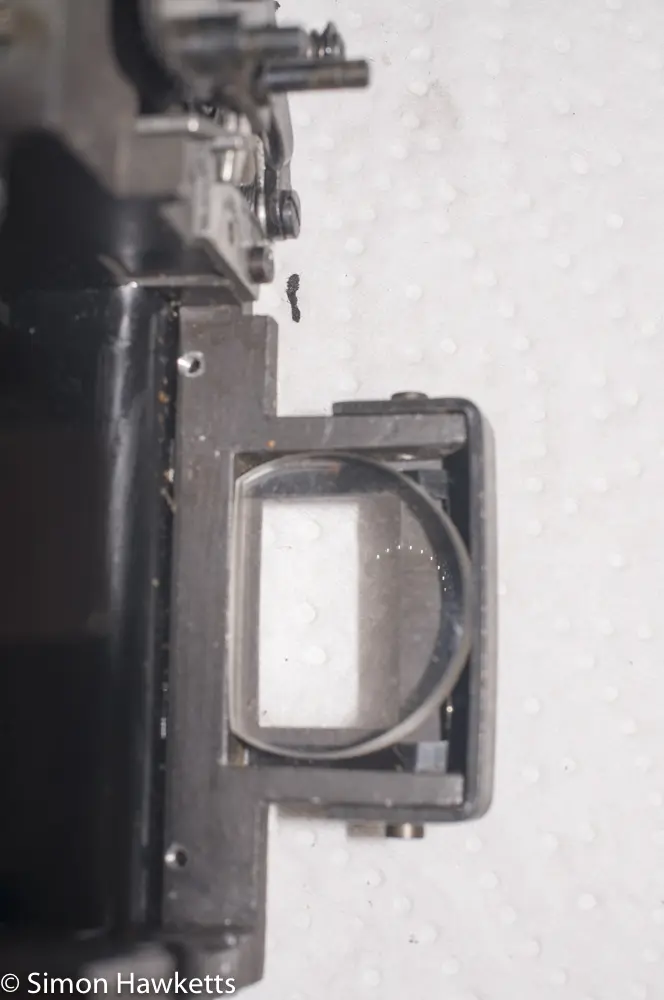 Exakta Exa II shutter repair  - Viewfinder lens