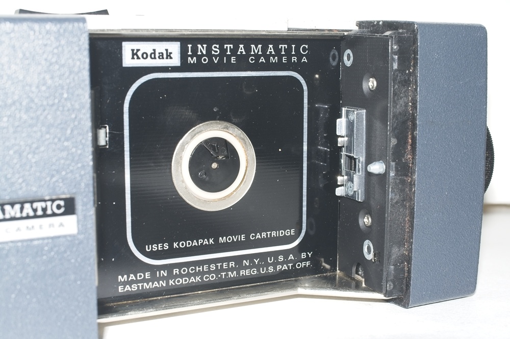 Kodak Instamatic M2 cine camera - Film compartment