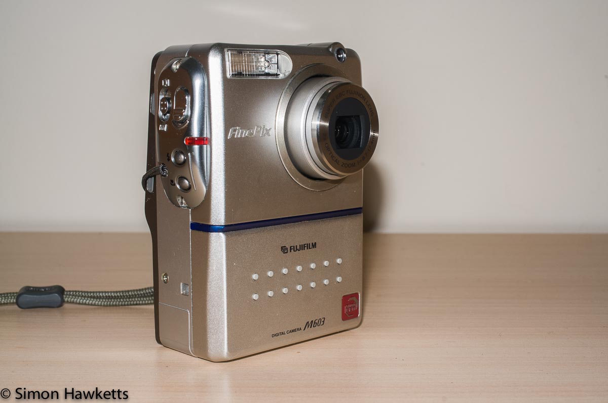 Fuji Finepix M603 digital compact camera