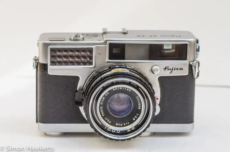 Fujica 35 SE 35mm rangefinder camera - front view