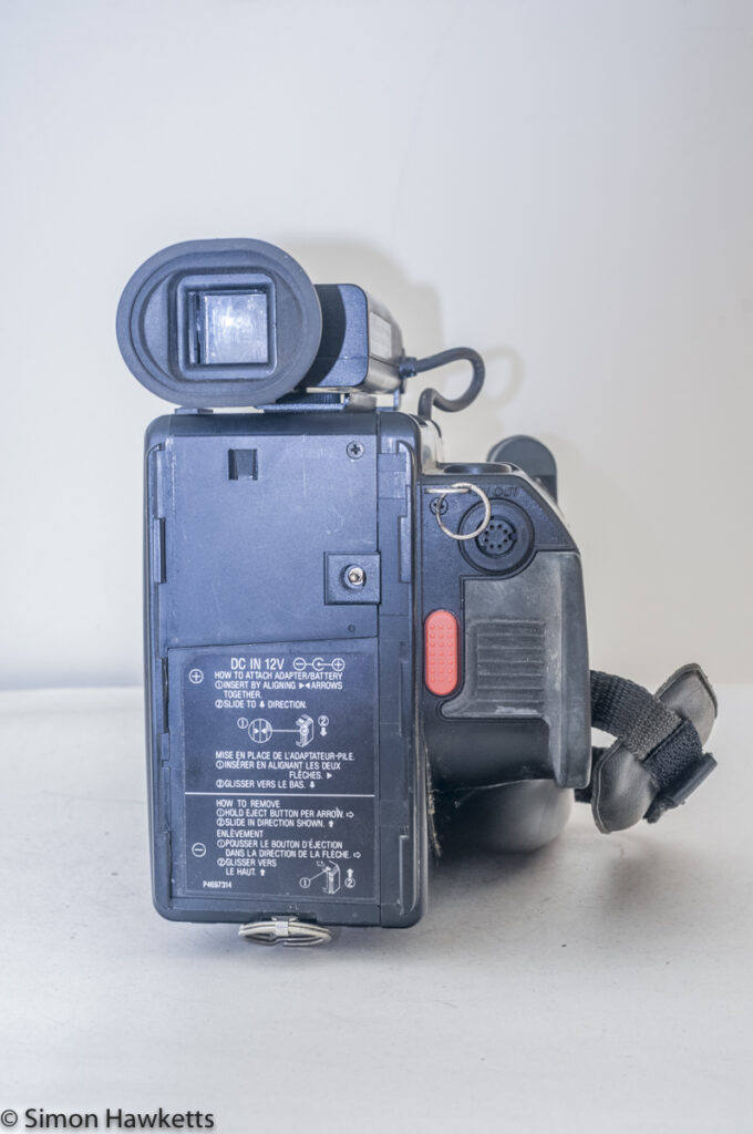 Hitachi VM-C30E VHS-C camcorder - rear view