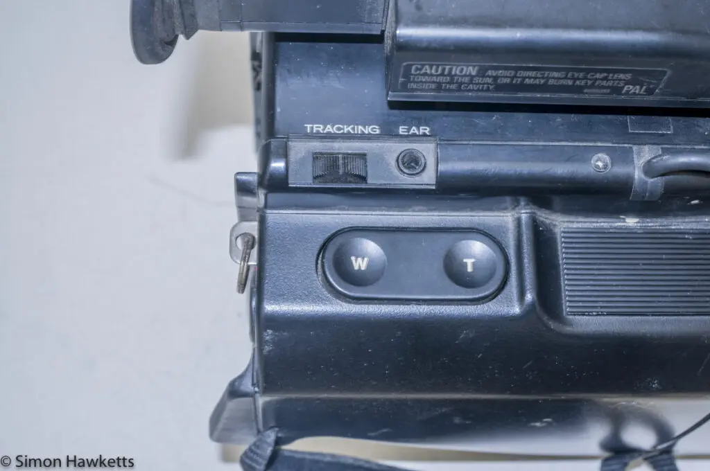 Hitachi VM-C30E VHS-C camcorder - tracking control and zoom rocker