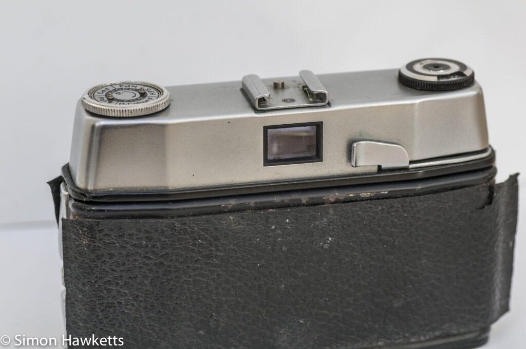 Ilford Sportsman 35mm viewfinder camera showing film advance