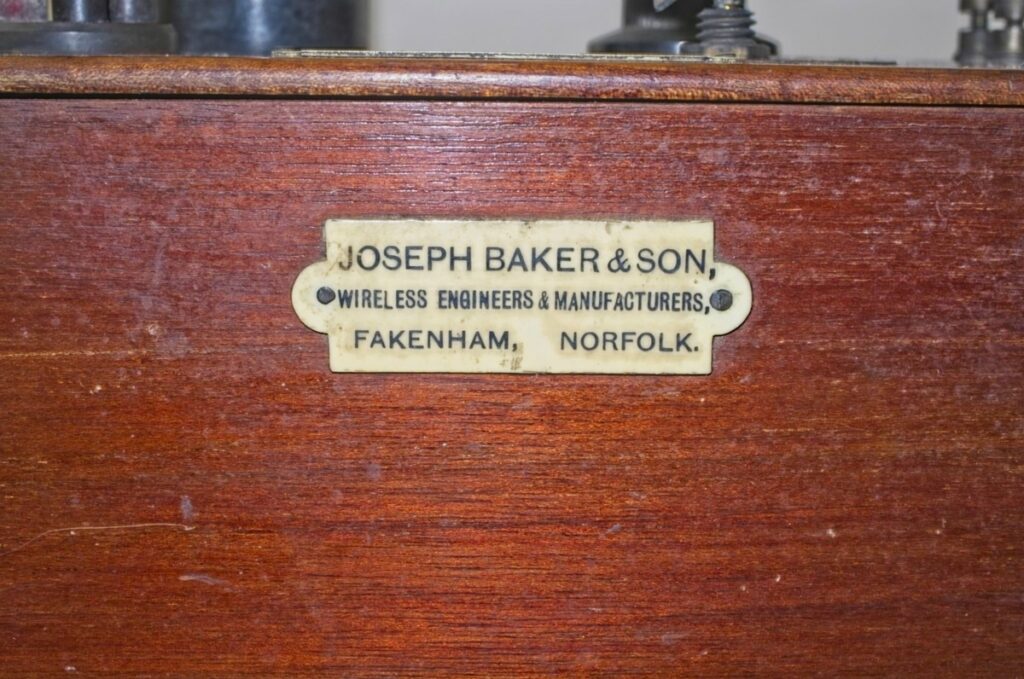 Joseph Baker Single valve radio: Manufacturers plate