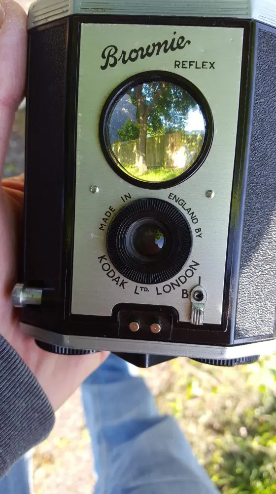 kodak brownie reflex viewing lens acts as viewfinder