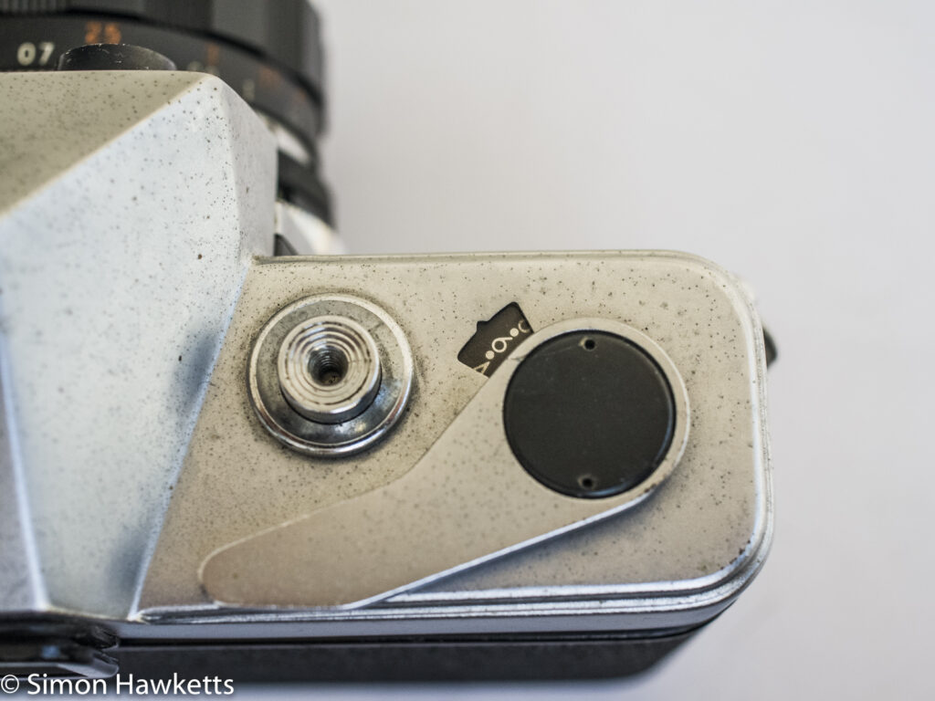 Kowa SE 35mm slr showing frame counter, film advance and shutter release