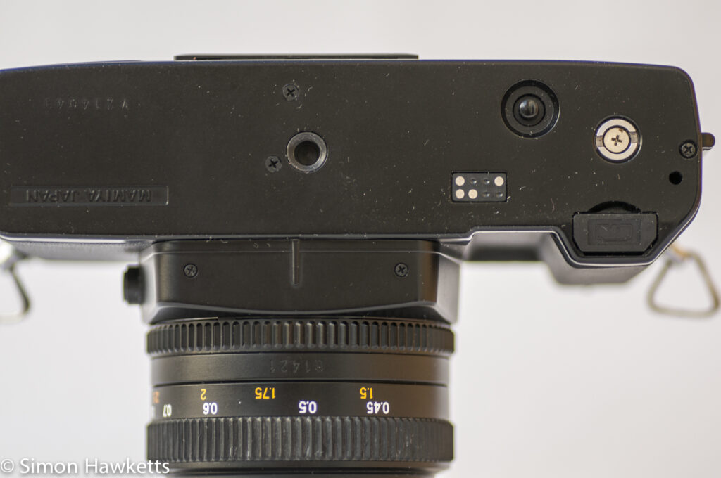 Mamiya ZM Quartz 35mm slr camera showing bottom of camera