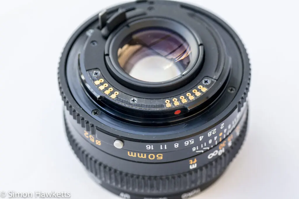 Mamiya ZM Quartz 35mm slr camera showing lens contacts