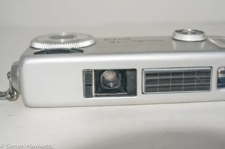 Minolta 16 MG miniature 16mm camera - lens open