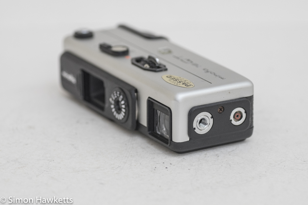 Minolta 16 QT 16mm still camera - flash sync sockets