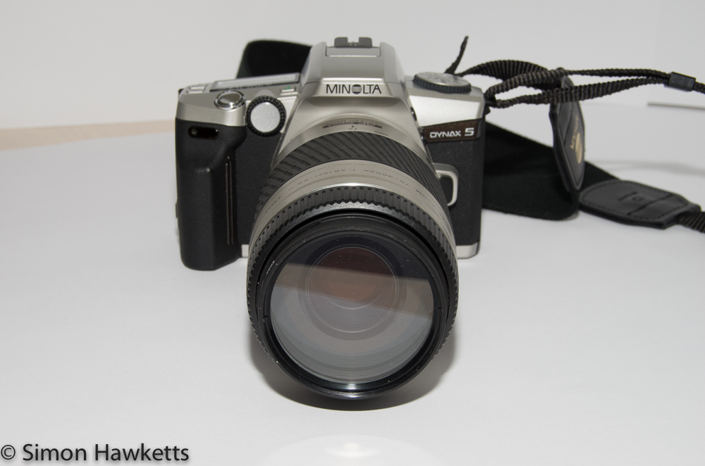 Minolta dynax 5 with lens