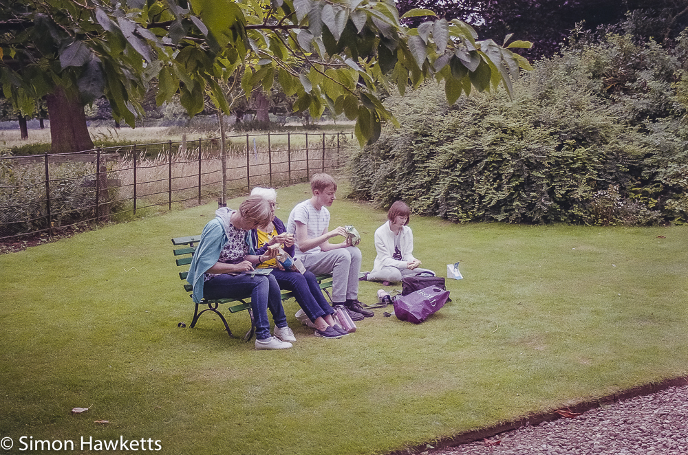 Minolta Dynax 700si sample pictures - Picnic lunch at Gunby Hall