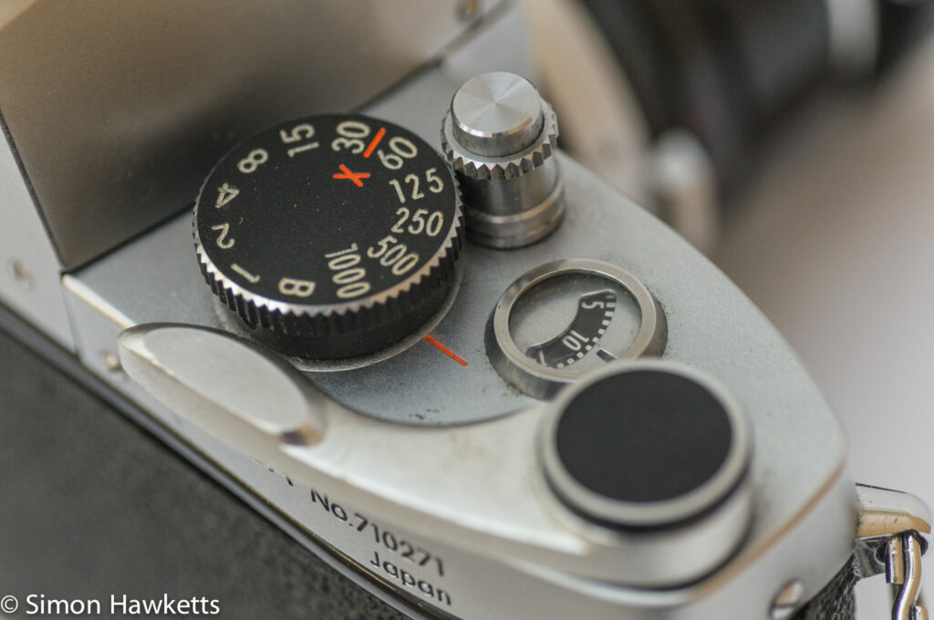 Miranda Fm 35mm slr camera showing shutter speed dial, frame counter and film advance