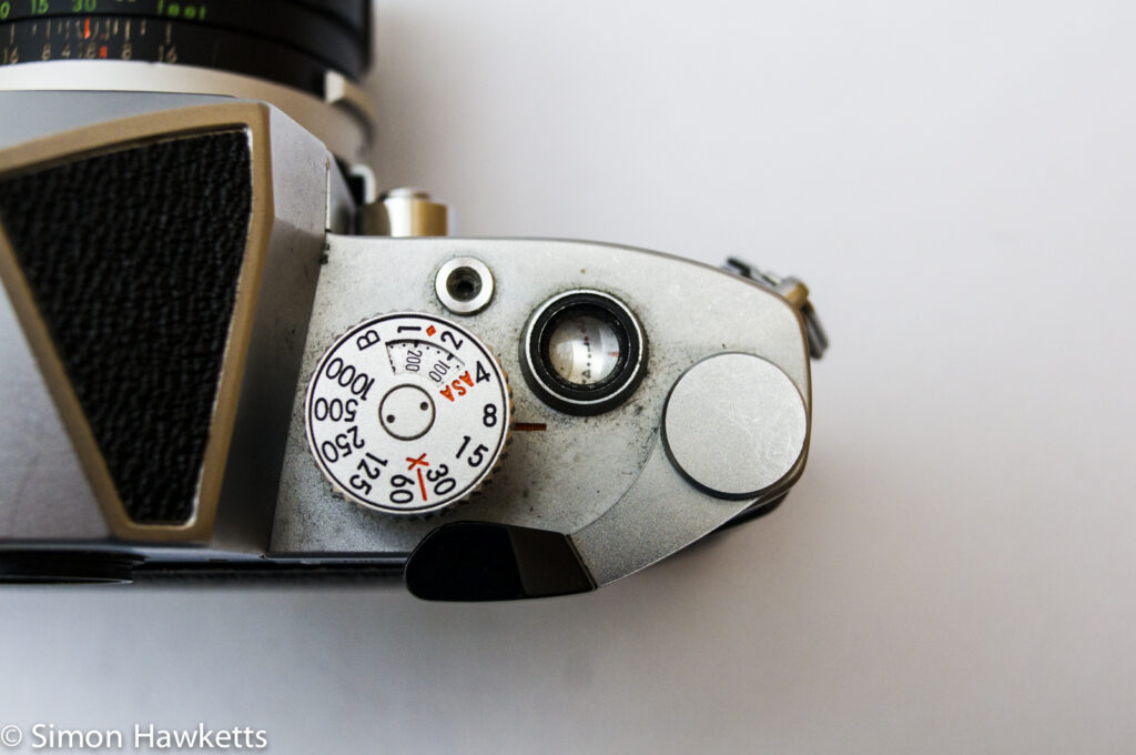 Miranda Sensomat RE 35mm slr camera showing film advance, shutter speed, iso and frame counter