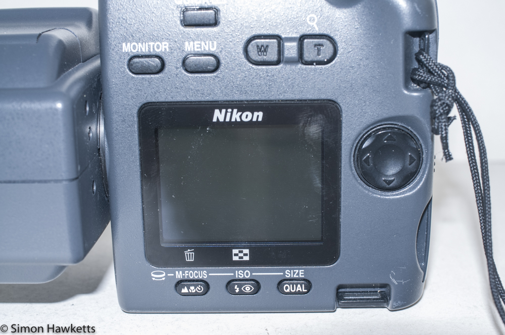 Nikon Coolpix 995 digital camera - Back panel LCD