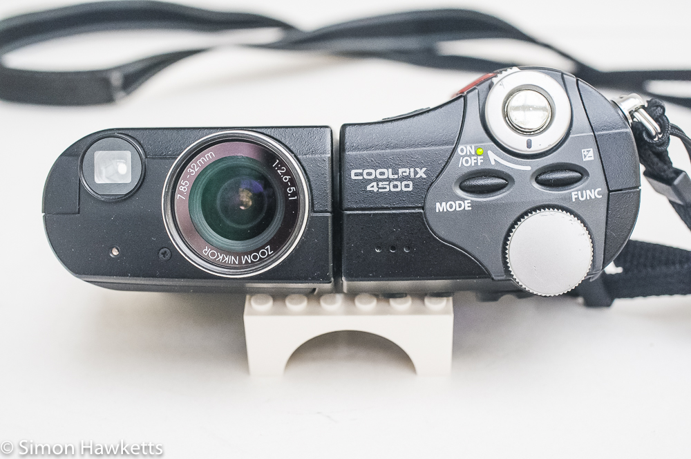 Nikon Coolpix 4500 digital camera - control layout on top panel